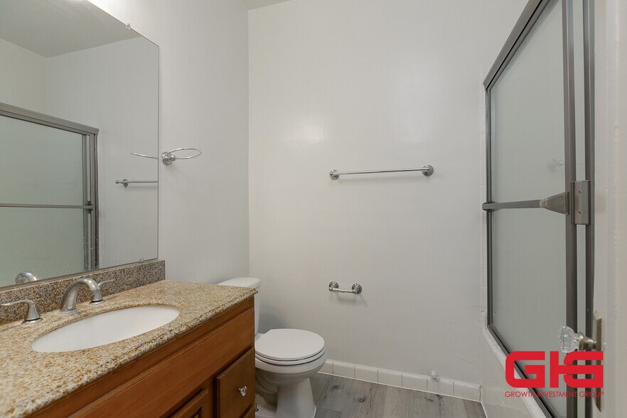 More Photos Of 2401 W Main St, Alhambra Storefront Retail Residential For Lease