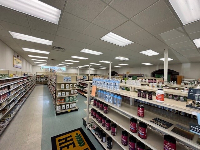 More Photos Of 1006 W Ohio St, Bay City Storefront Retail Office For Sale