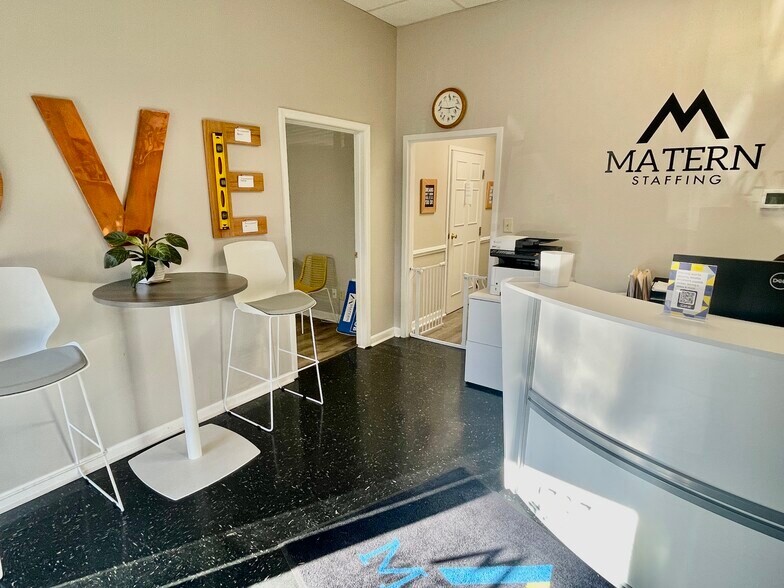 More Photos Of 4715-4763 Patriot Hwy, Fredericksburg Storefront Retail Office For Sale