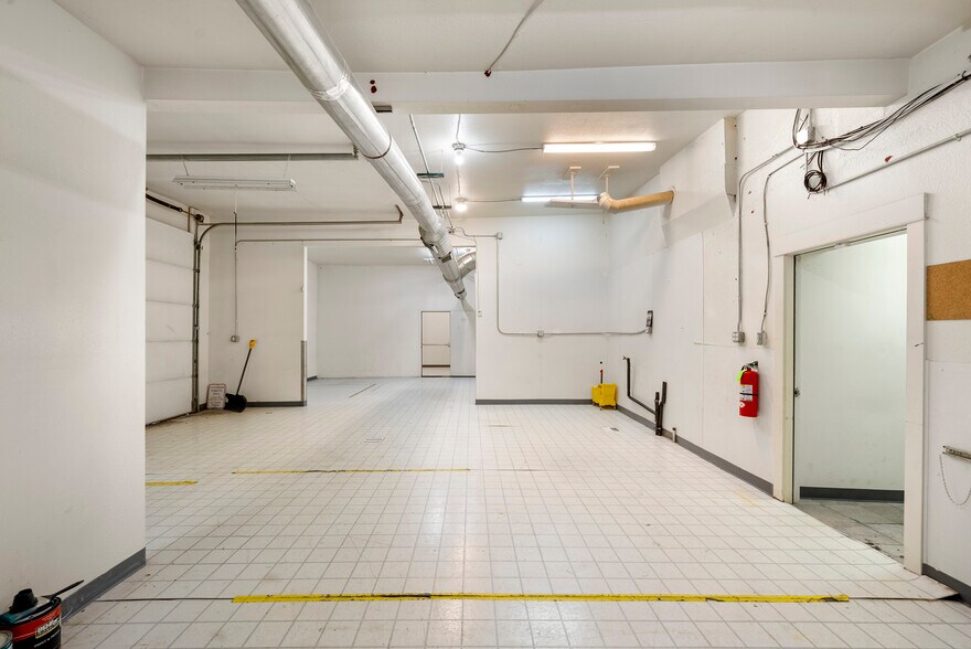 More Photos Of 4837 N Washington St, Denver Freestanding For Sale