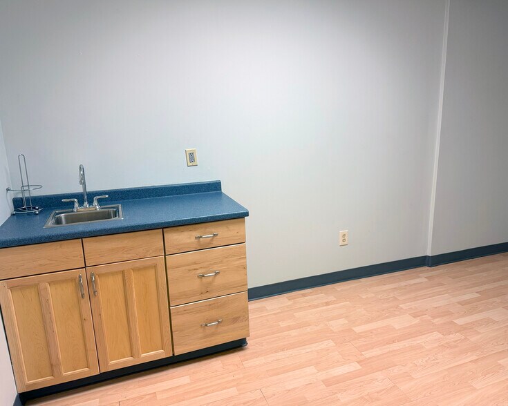 More Photos Of , Center Valley Office For Sale