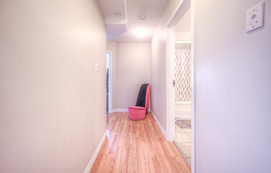 More Photos Of 172 Regina St N, Waterloo Apartments For Sale