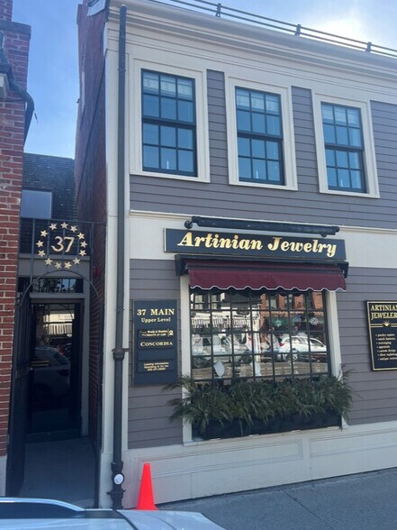 More Photos Of 37-41 Main St, Concord Storefront Retail Office For Lease