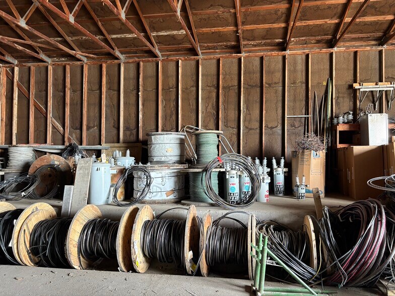 More Photos Of 415 Broad Ave, Stanton Industrial For Sale