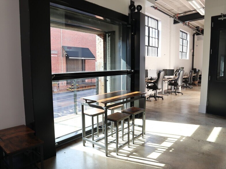 More Photos Of 915 Lady St, Columbia Loft Creative Space For Lease