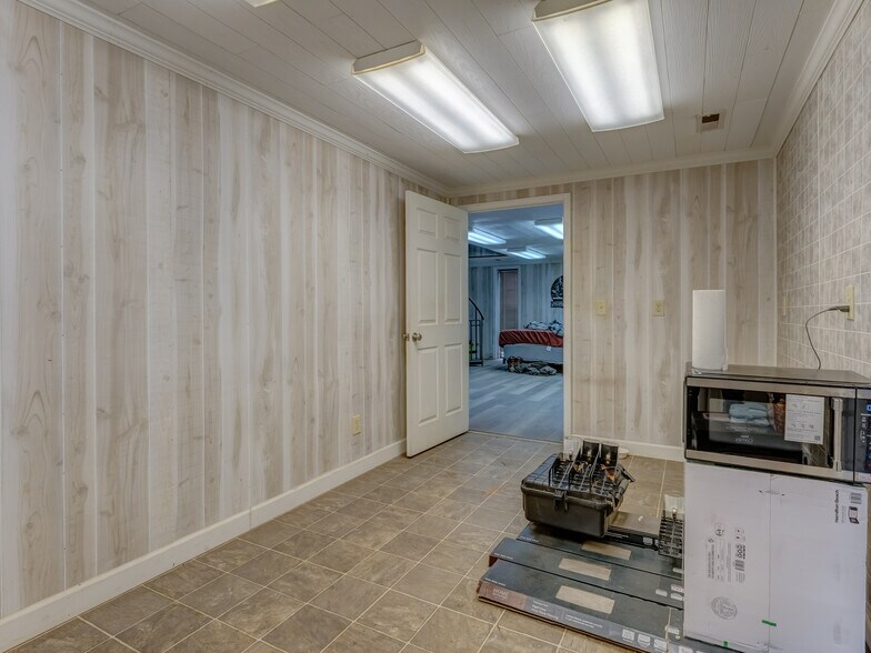 More Photos Of 535 Old Rosman hwy, Brevard Flex For Sale