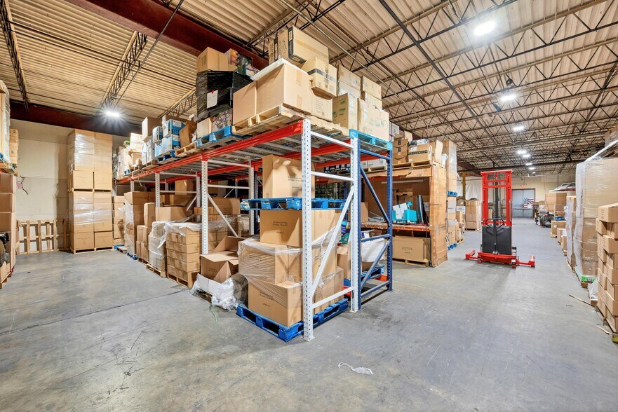 More Photos Of 110 Industrial Rd, New Windsor Township Warehouse For Lease