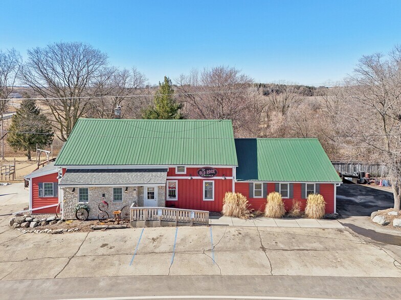 More Photos Of W11070 Hwy 16 & 60, Columbus Restaurant For Sale