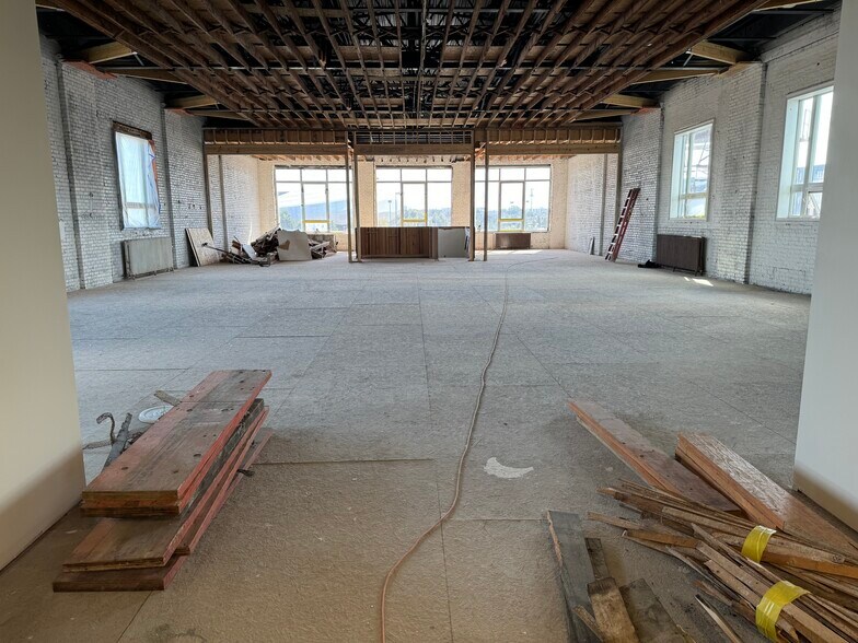 More Photos Of 1549 University Ave W, Saint Paul Office For Lease