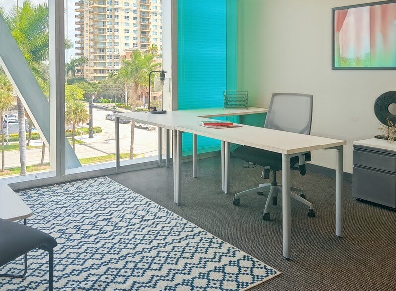 More Photos Of 2598 E Sunrise Blvd, Fort Lauderdale Coworking Space