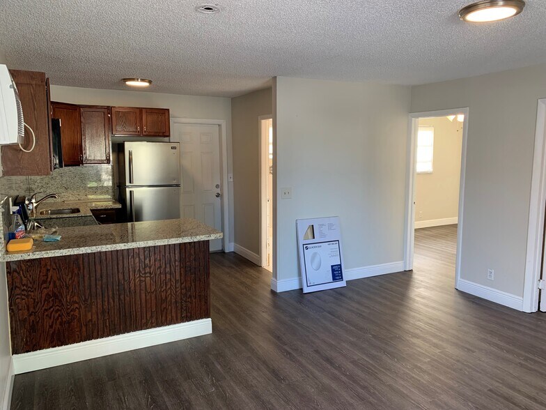 More Photos Of 2331 Hayes St, Hollywood Apartments For Sale