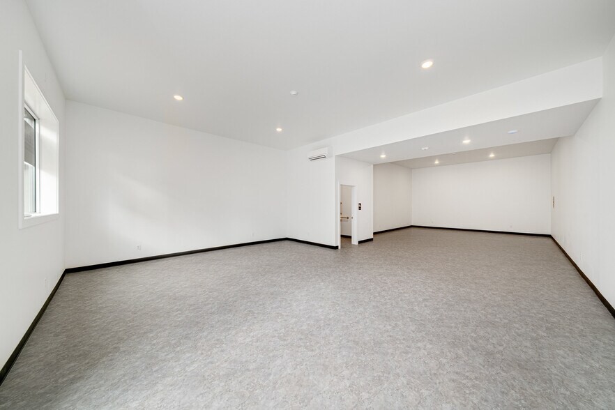 More Photos Of 115 Main Ave, Tillamook General Retail For Lease