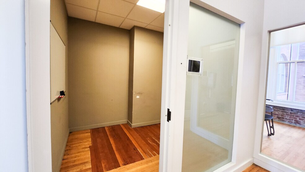 More Photos Of 18-22 Battery St, San Francisco Office For Lease