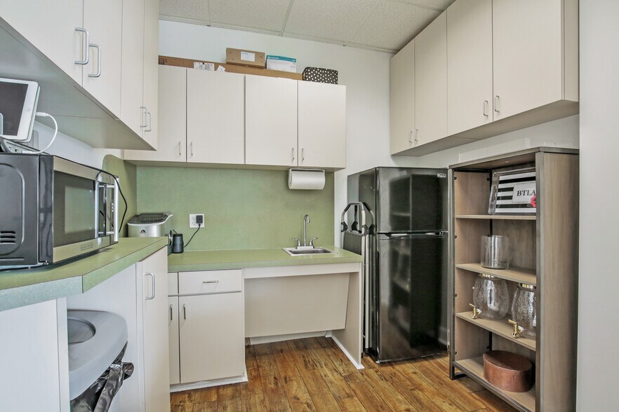 More Photos Of 19073 Interstate 45 S, Conroe General Retail For Lease