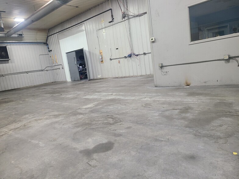 More Photos Of 455 Jefferson St, Winona Warehouse For Sale