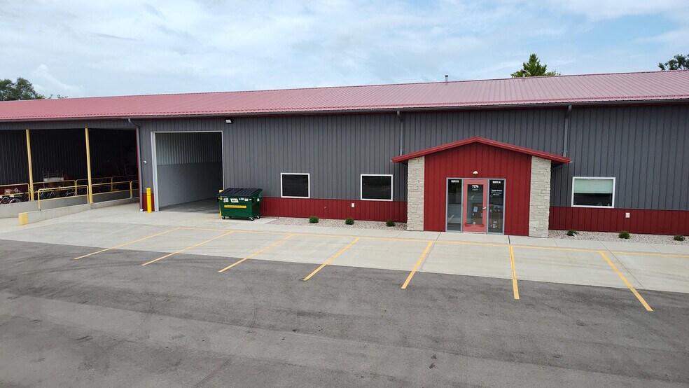More Photos Of 7278 Commerce Plaza Dr, Neenah Unknown For Lease