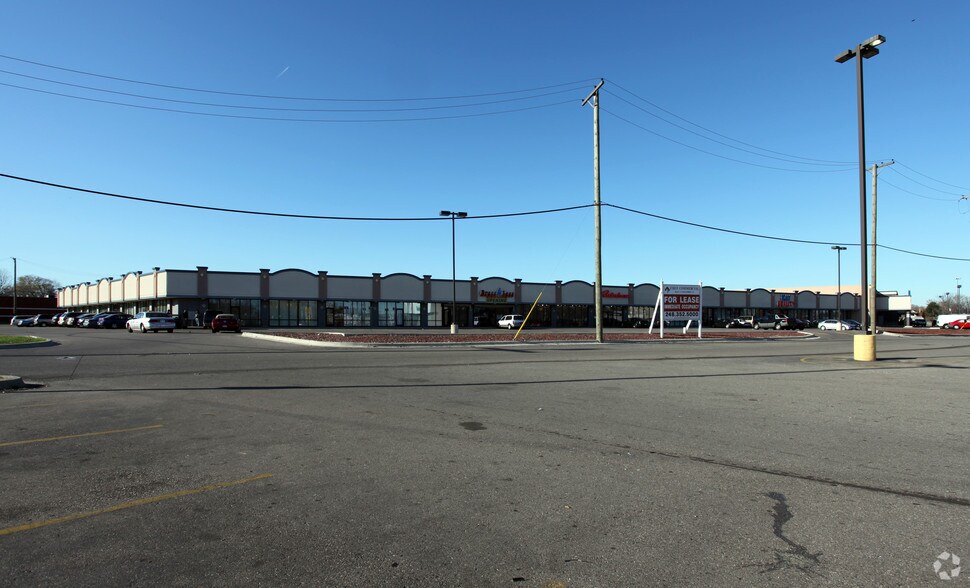 More Photos Of 14111-14489 7 Mile Rd, Detroit Unknown For Lease