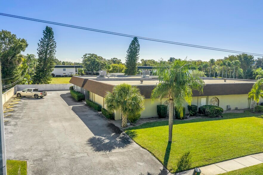 More Photos Of 1745 S Highland Ave, Clearwater Medical For Sale