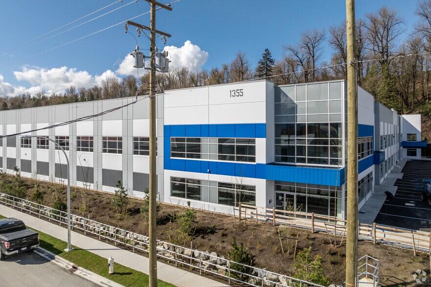 More Photos Of 1355 Riverside Rd, Abbotsford Warehouse For Lease