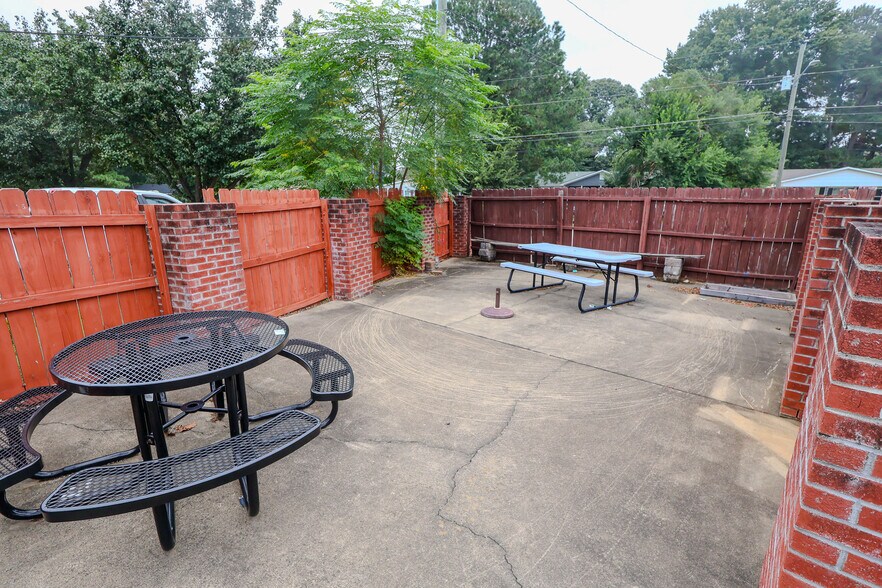 More Photos Of 2212 Hope Mills Rd, Fayetteville Office For Sale