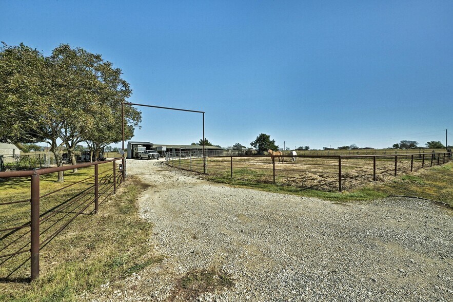 More Photos Of 9806 Schmidt Ln, Manor Land For Sale