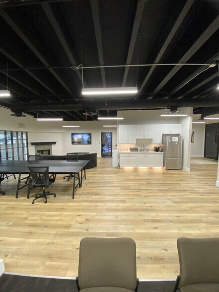 More Photos Of 3505 Cadillac Ave, Costa Mesa Office For Lease