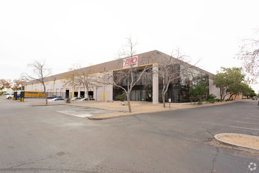 Primary Photo Of 3945-3949 W Van Buren St, Phoenix Manufacturing For Lease