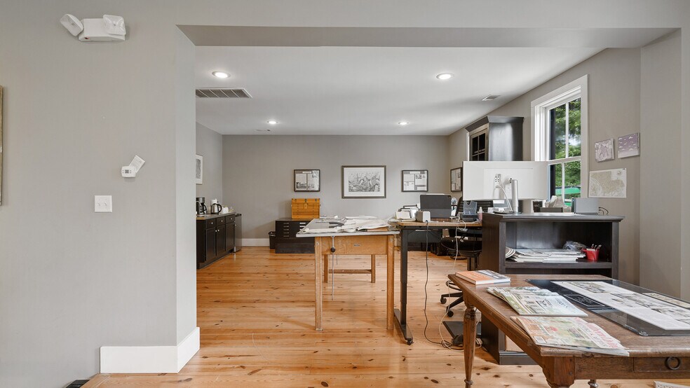 More Photos Of 19 Market, Beaufort Office For Lease