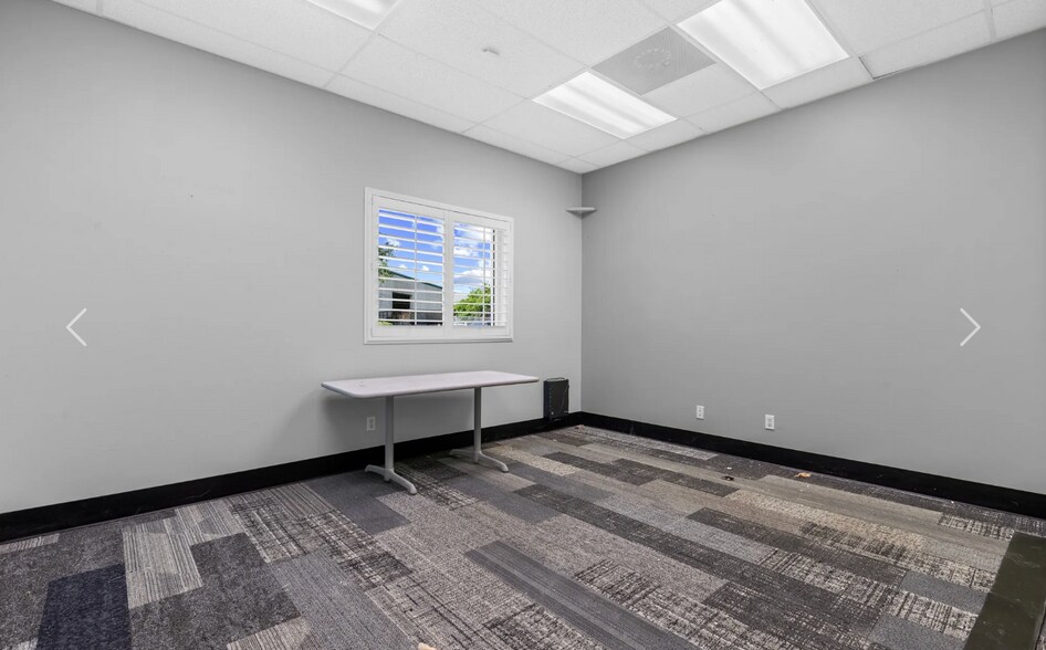 More Photos Of 4200 Dow Rd, Melbourne Unknown For Lease