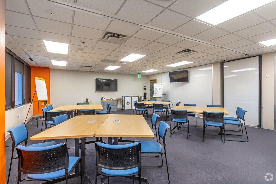 More Photos Of 5615 Highpoint Dr, Irving Office For Sale