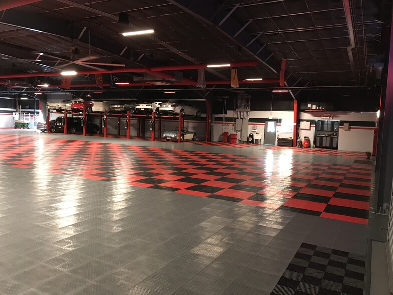 More Photos Of 7107 24th Ct E, Sarasota Industrial For Sale