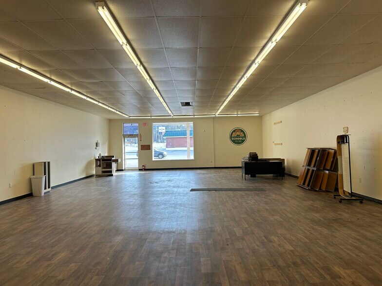 More Photos Of 9 US Route 302, Glen General Retail For Lease