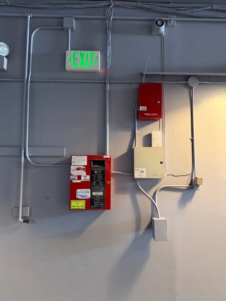 More Photos Of 2720 6th Pl S, Seattle Industrial For Lease