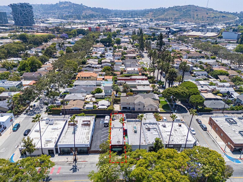 More Photos Of 8554 Washington Blvd, Culver City Bar For Sale