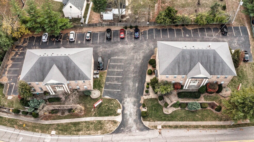 More Photos Of 116 Cliff Cave Rd, Saint Louis Office For Lease