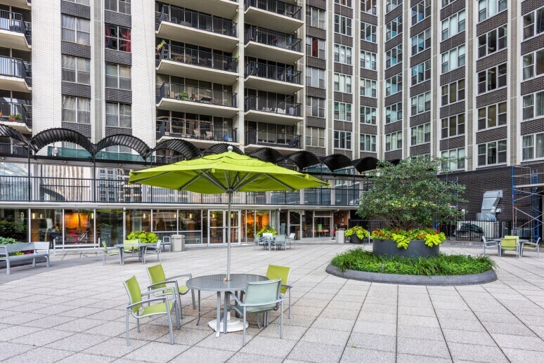 More Photos Of 400 E Randolph St, Chicago Apartments For Sale