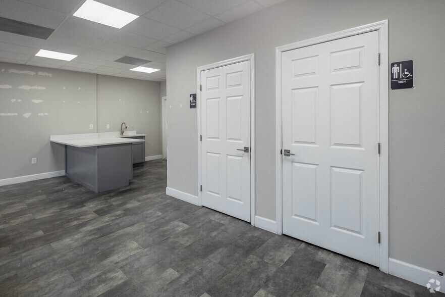 More Photos Of 2318 US Highway 19, Holiday Medical For Lease