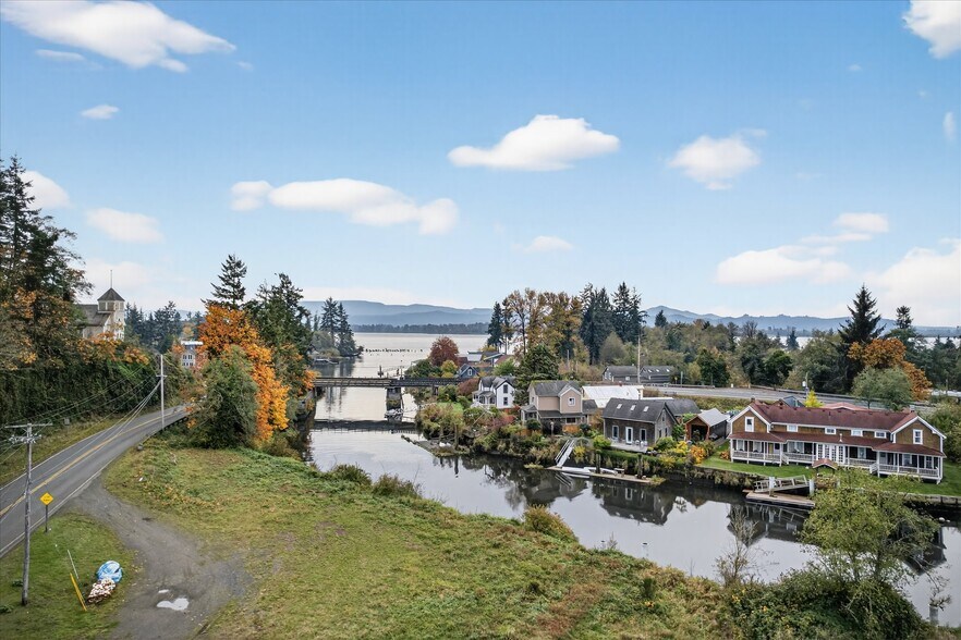 More Photos Of 8 Fairgrounds Rd, Skamokawa Restaurant For Sale