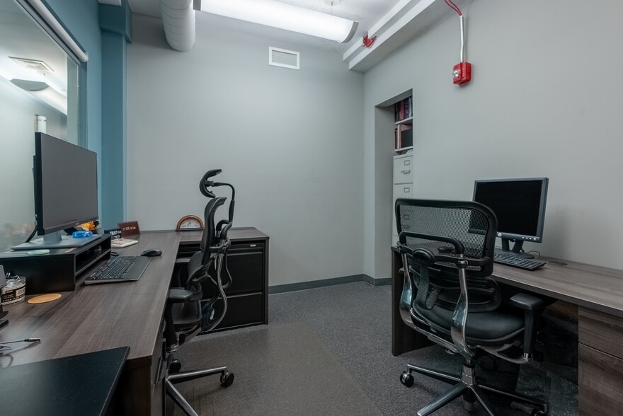 More Photos Of 104-110 E 40th St, New York Medical For Sale