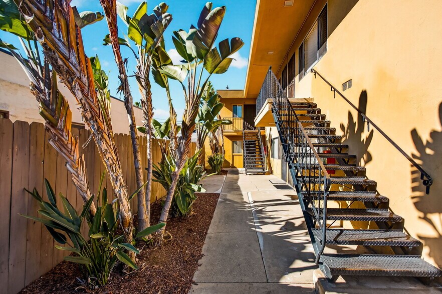 More Photos Of 4580 33rd St, San Diego Apartments For Sale