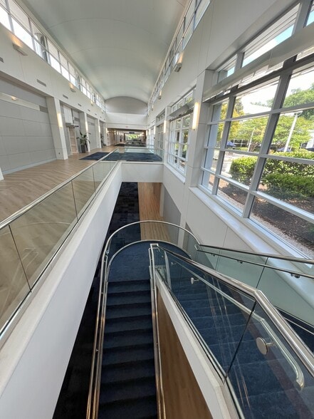 More Photos Of 10200 David Taylor Dr, Charlotte Office For Lease