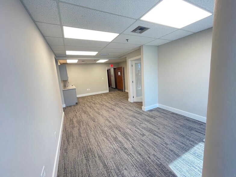 More Photos Of 633 S Andrews Ave, Fort Lauderdale Office For Lease