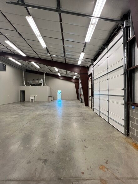 More Photos Of 3111 IH 30, Dallas Light Distribution For Lease
