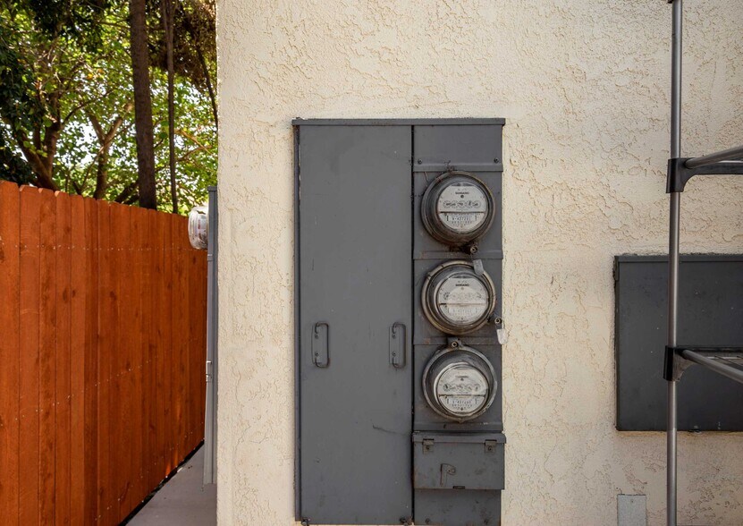 More Photos Of 564 W MacArthur Ave, San Pedro Apartments For Sale