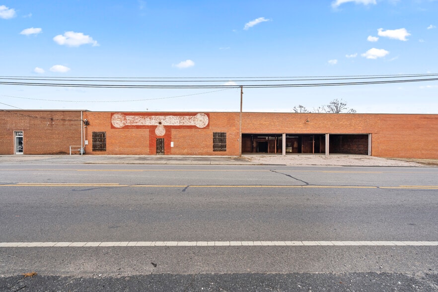 More Photos Of 1906 N Main St, Kannapolis Industrial For Sale