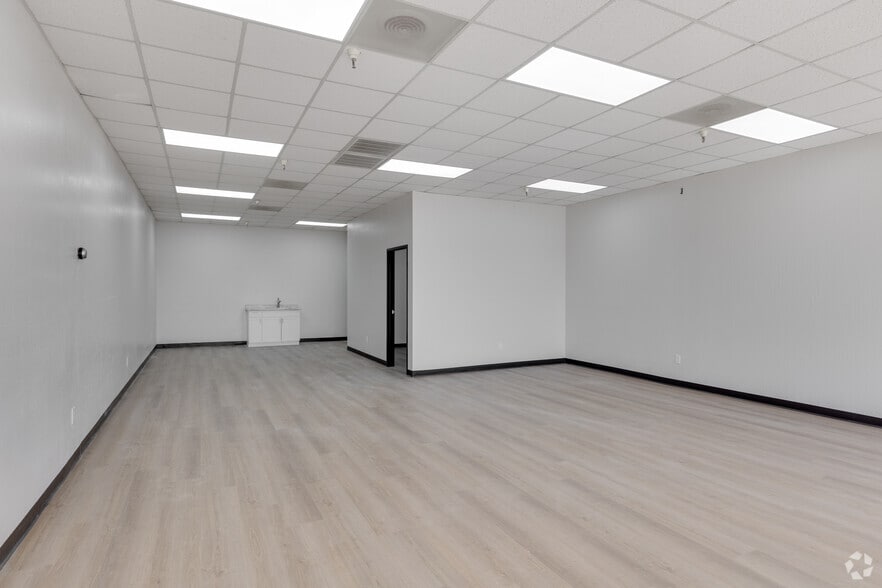 More Photos Of 925-2034 S Gilbert Rd, Mesa Unknown For Lease