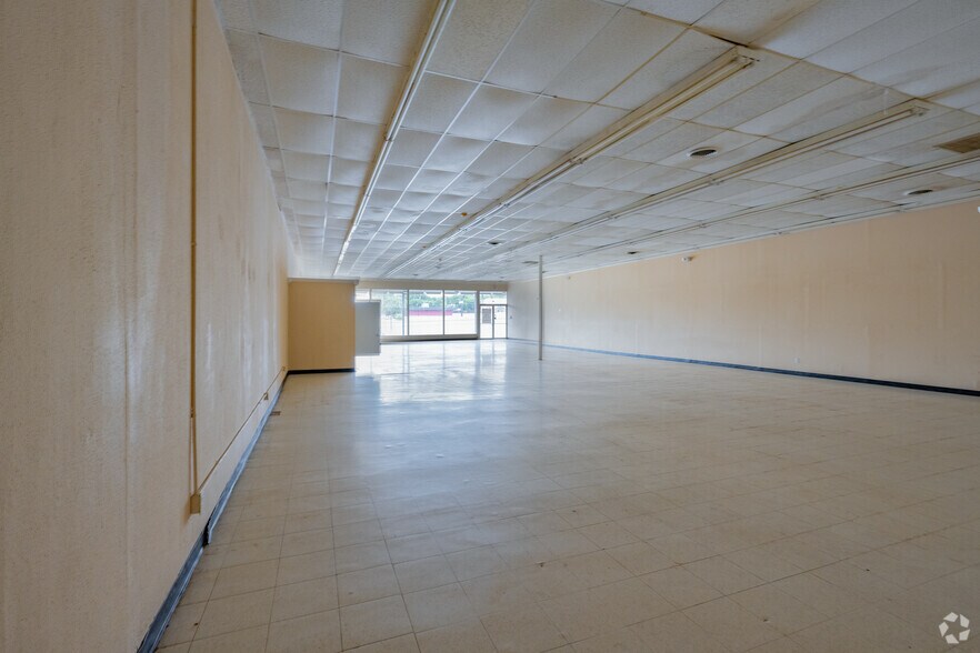 More Photos Of 8101-8155 Camp Bowie West Blvd, Fort Worth General Retail For Lease
