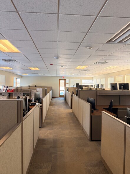 More Photos Of 502 Keystone Dr, Warrendale Office For Sale