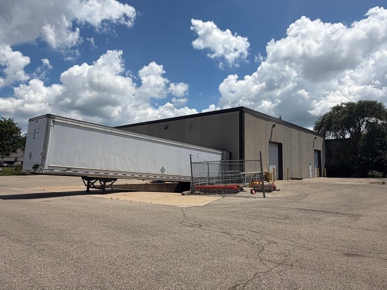 More Photos Of 4331 Brockton Dr SE, Grand Rapids Manufacturing For Sale