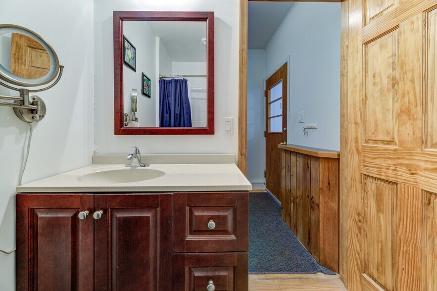 More Photos Of 160 Creamery Rd, Greenville Restaurant For Sale